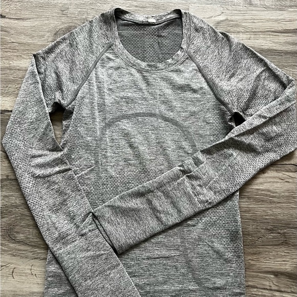 lululemon athletica Tops - Lululemon Swiftly Tech Long Sleeve 2.0